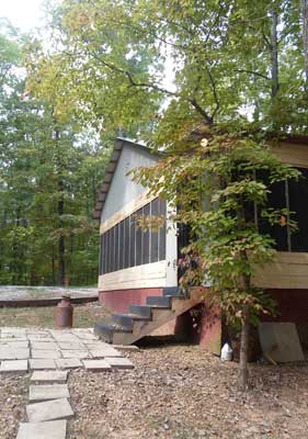 Unplug and relax at this Mississippi Getaway | Walshtown Cabin